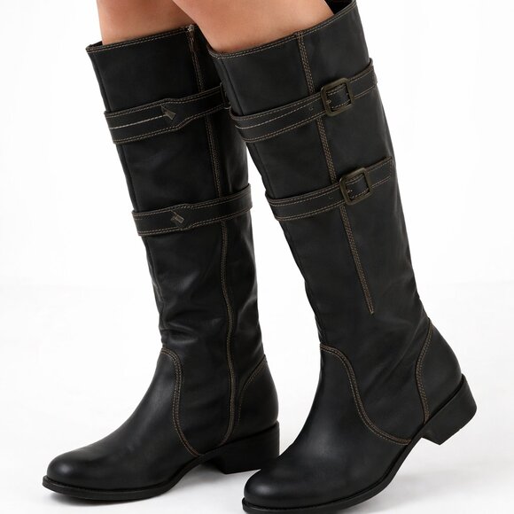 Boots - Picture 7 of 7